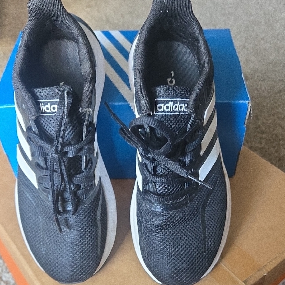 ADIDAS RUNFALCON K CHILDRENS SIZE 4Y